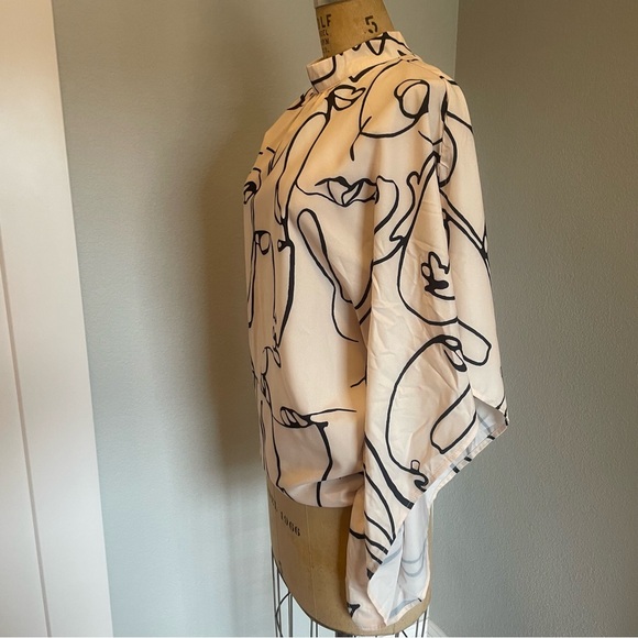 SZ S Cream and Black Abstract Face Blouse - Picture 4 of 10